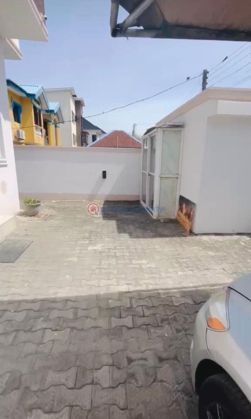 5 bedroom Office For Rent Osapa London Lekki Lagos - 5