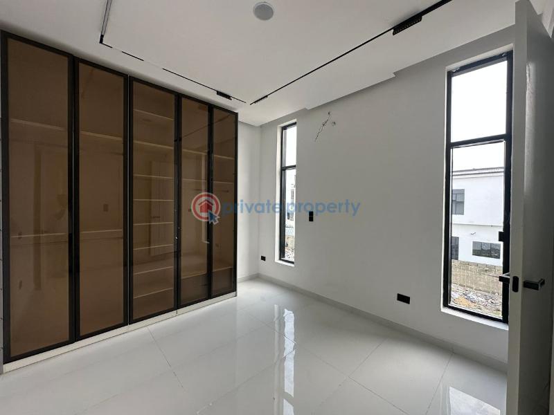 5 bedroom Detached Duplex For Sale Chevron Drive Lekki Lagos - 3