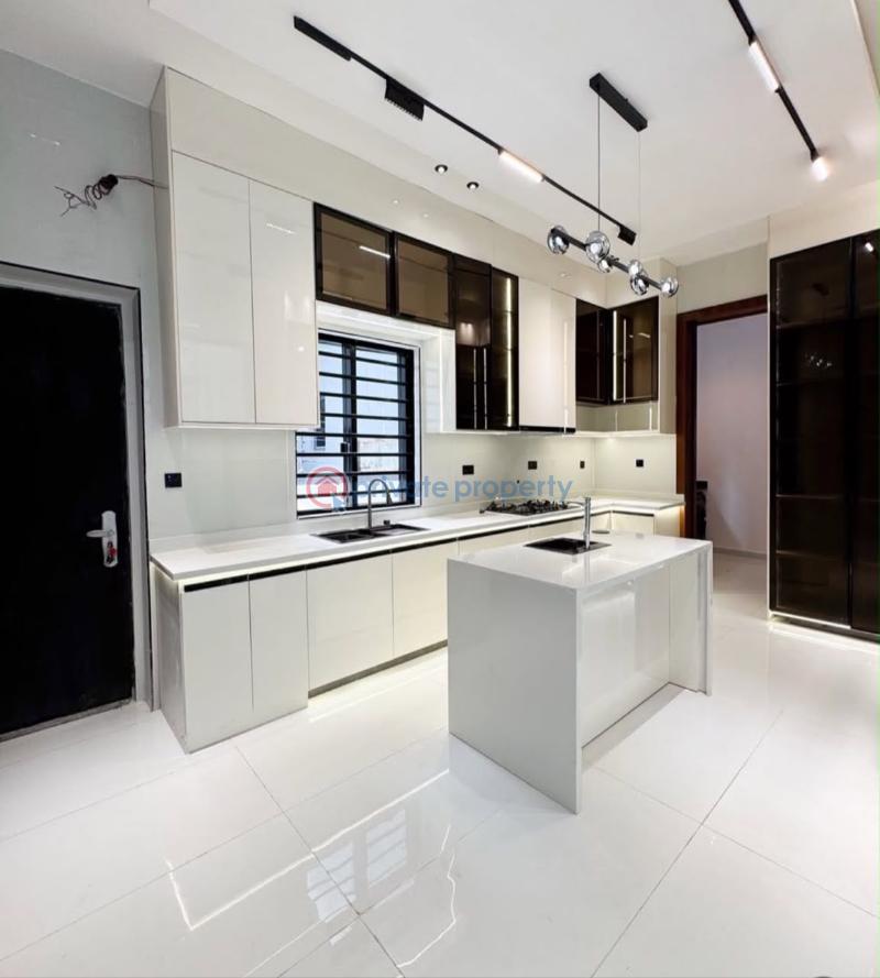 5 bedroom Detached Duplex For Sale Victoria Garden City Lekki Lagos - 5