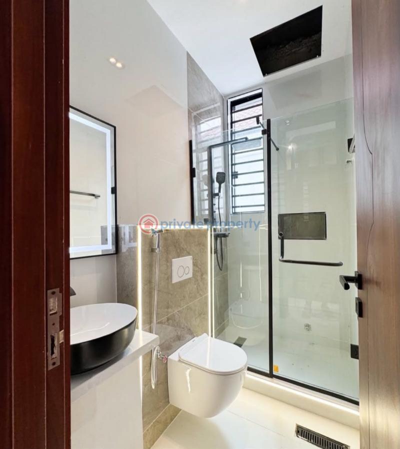 5 bedroom Detached Duplex For Sale Victoria Garden City Lekki Lagos - 13