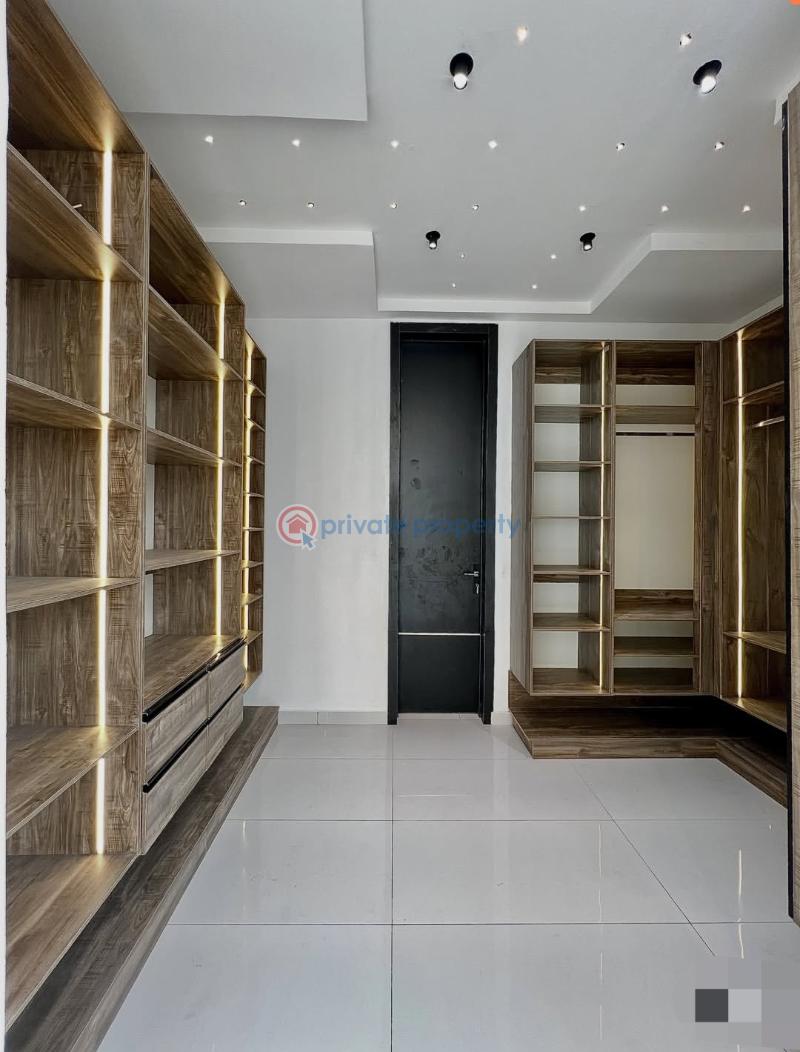 5 bedroom Detached Duplex For Sale Chevron Drive Lekki Lagos - 4