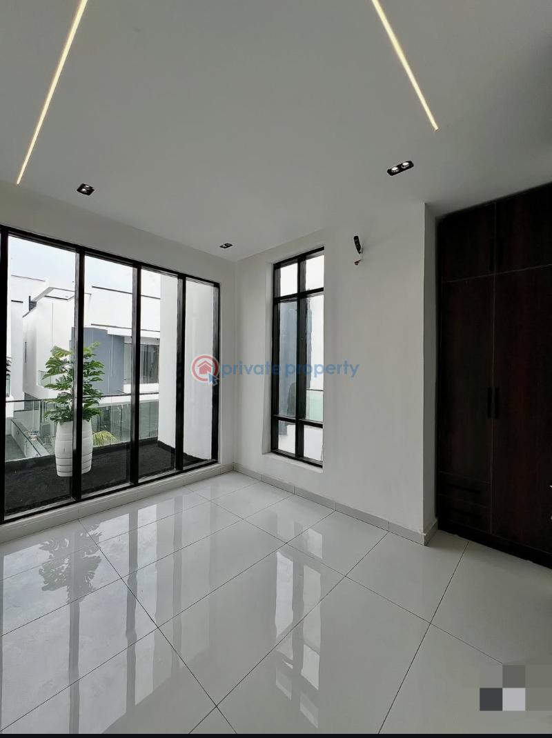 5 bedroom Detached Duplex For Sale Chevron Drive Lekki Lagos - 0