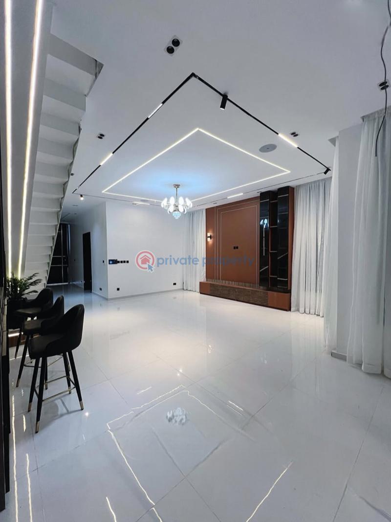 5 bedroom Detached Duplex For Sale Chevron Drive Lekki Lagos - 3