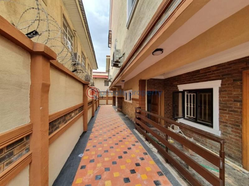 5 bedroom Detached Duplex For Sale Omole Phase 2 Ojodu Lagos - 11