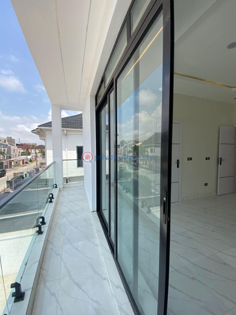 5 bedroom fully detached duplex with a high ceiling, swimming pool, gym - 11 5 bedroom Detached Duplex For Sale Ologolo Lekki Lagos - 11