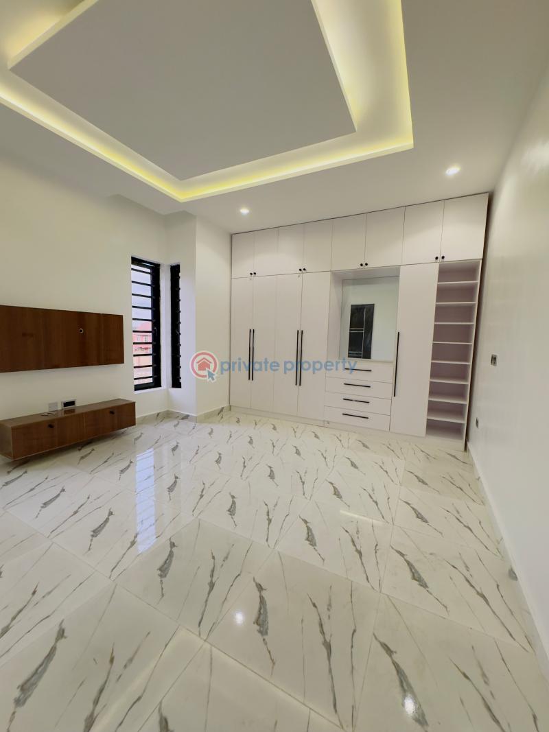 5 bedroom Detached Duplex For Sale 5 Bedroom Fully Detached Duplex With Bq, Magodo Gra Phase 1 Magodo Kosofe/Ikosi Lagos - 37