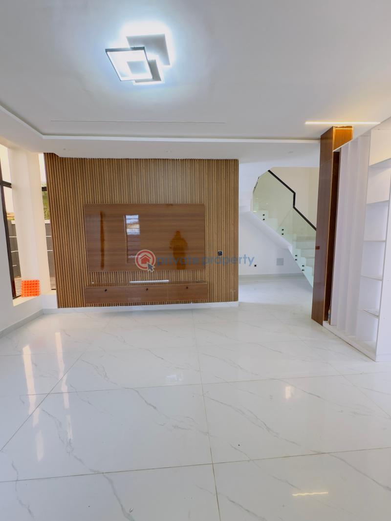 5 bedroom Detached Duplex For Sale 5 Bedroom Fully Detached Duplex With Bq, Magodo Gra Phase 1 Magodo Kosofe/Ikosi Lagos - 57