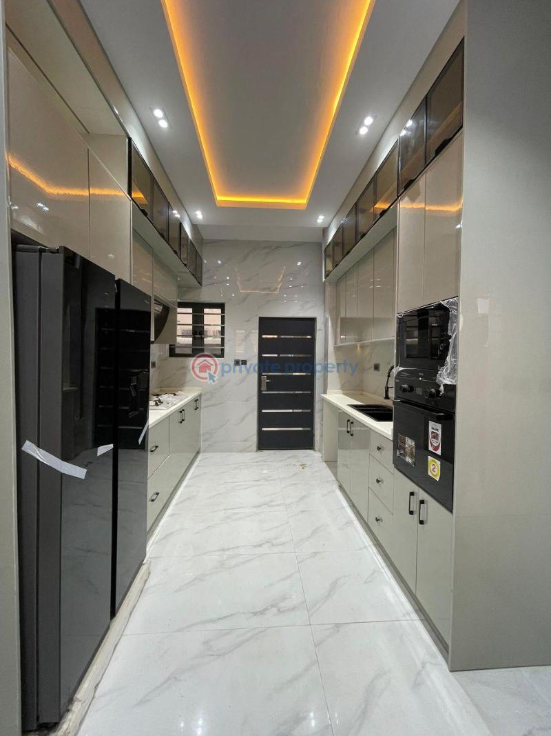 5 bedroom Detached Duplex For Sale Ologolo Lekki Lagos - 2