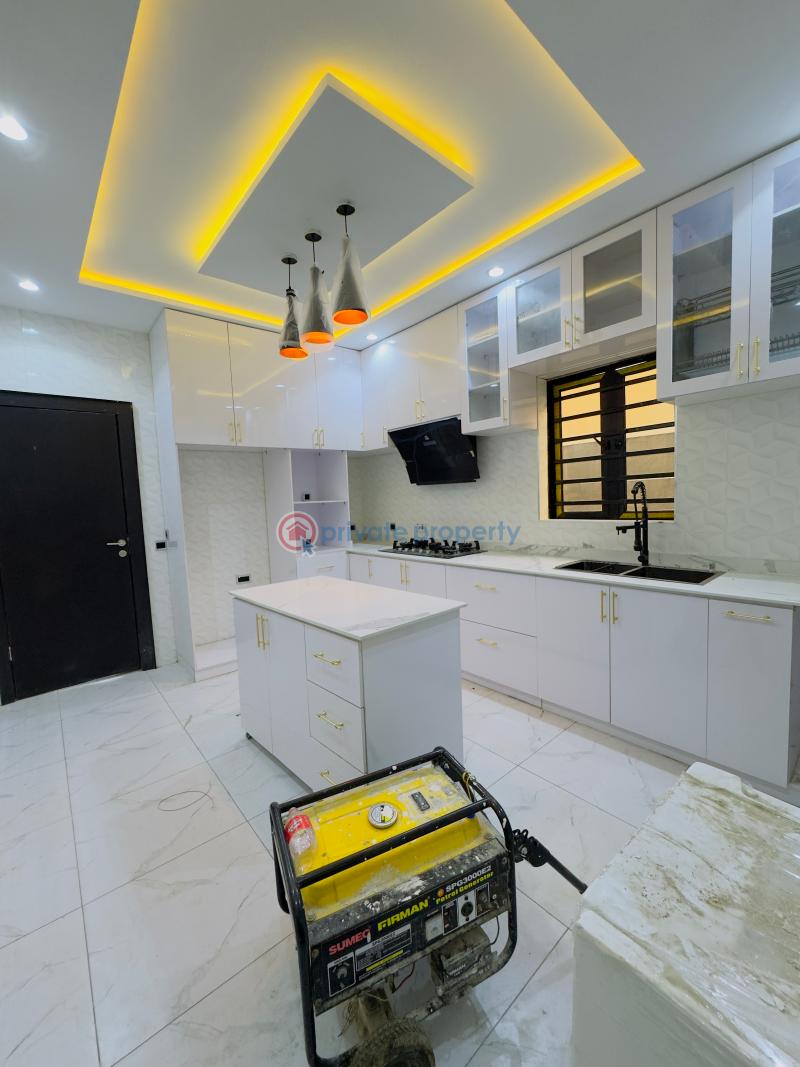 5 bedroom Detached Duplex For Sale 5 Bedroom Fully Detached Duplex With Bq, Magodo Gra Phase 1 Magodo Kosofe/Ikosi Lagos - 47