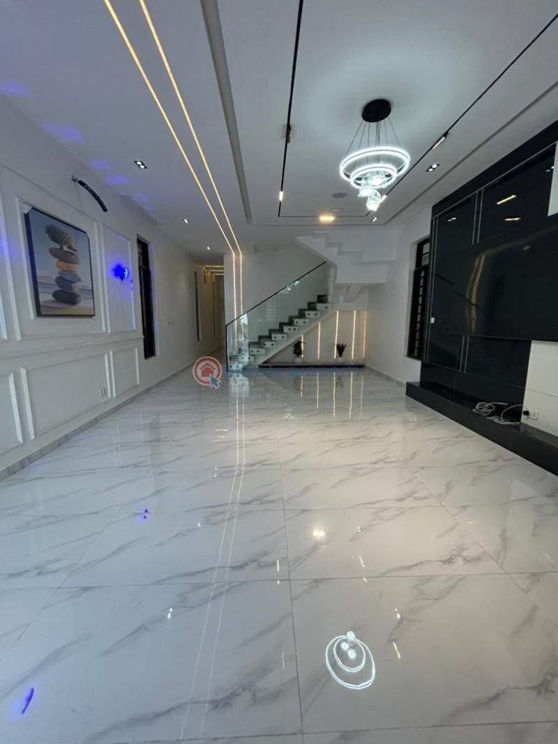 5 bedroom Flat & Apartment For Rent Chevron Drive Lekki Lagos - 1