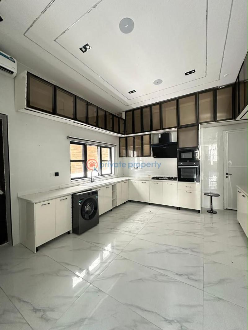 5 bedroom Detached Duplex For Sale Chevron Drive Lekki Lagos - 5