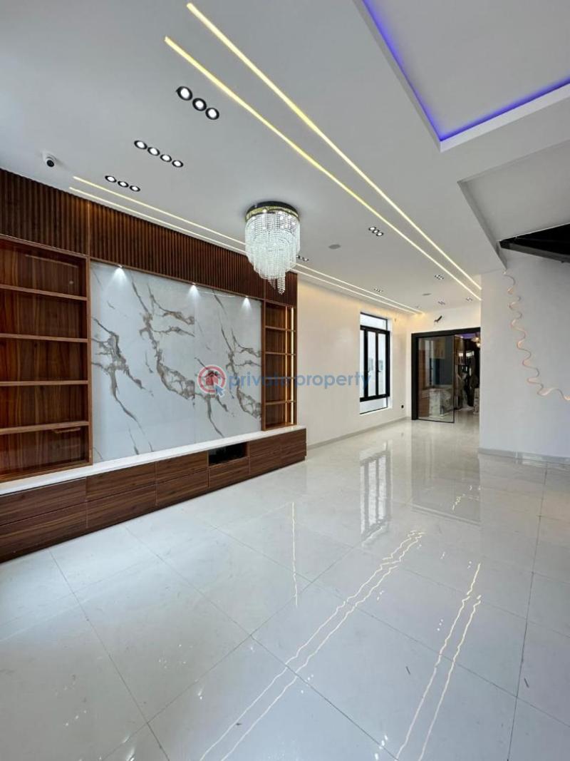 5 bedroom Detached Duplex For Sale Lekki Lagos - 1