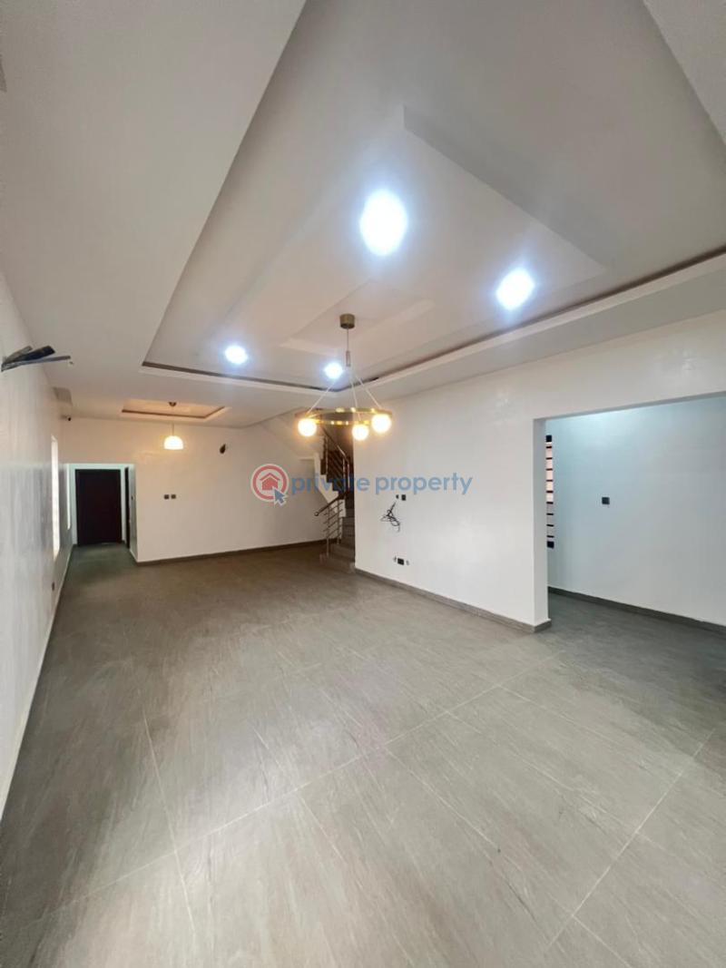 5 bedroom Detached Duplex For Sale Magodo GRA Phase 2 Kosofe/Ikosi Lagos - 2