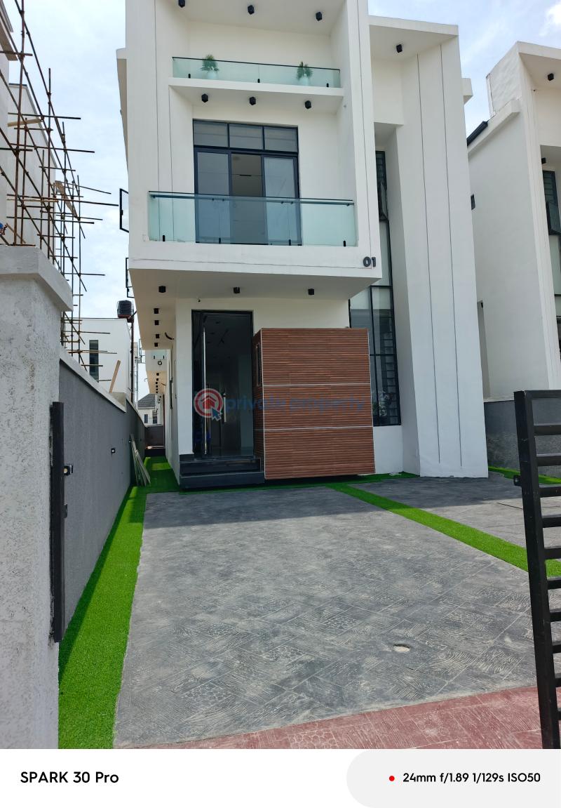 5 bedroom Detached Duplex For Sale Hampton Lake Alternative Route Chevron Chevron Drive Lekki Lagos - 1