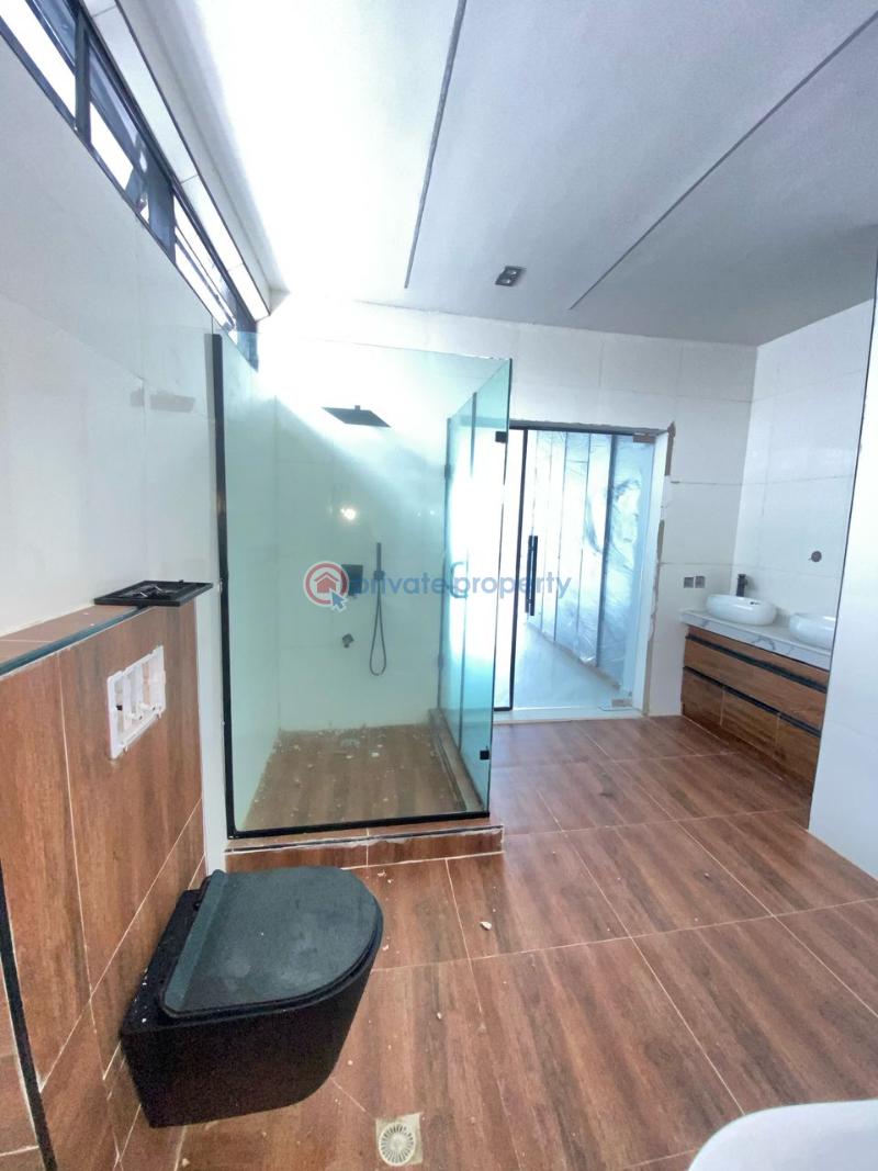 5 bedroom Detached Duplex For Sale Ikota Lekki Lagos - 3