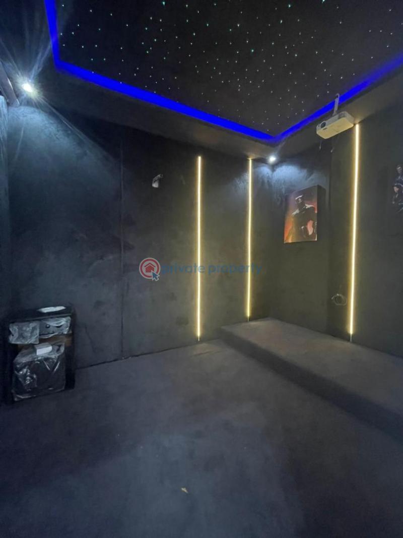 5 bedroom Detached Duplex For Sale Chevron Lekki Lagos - 5