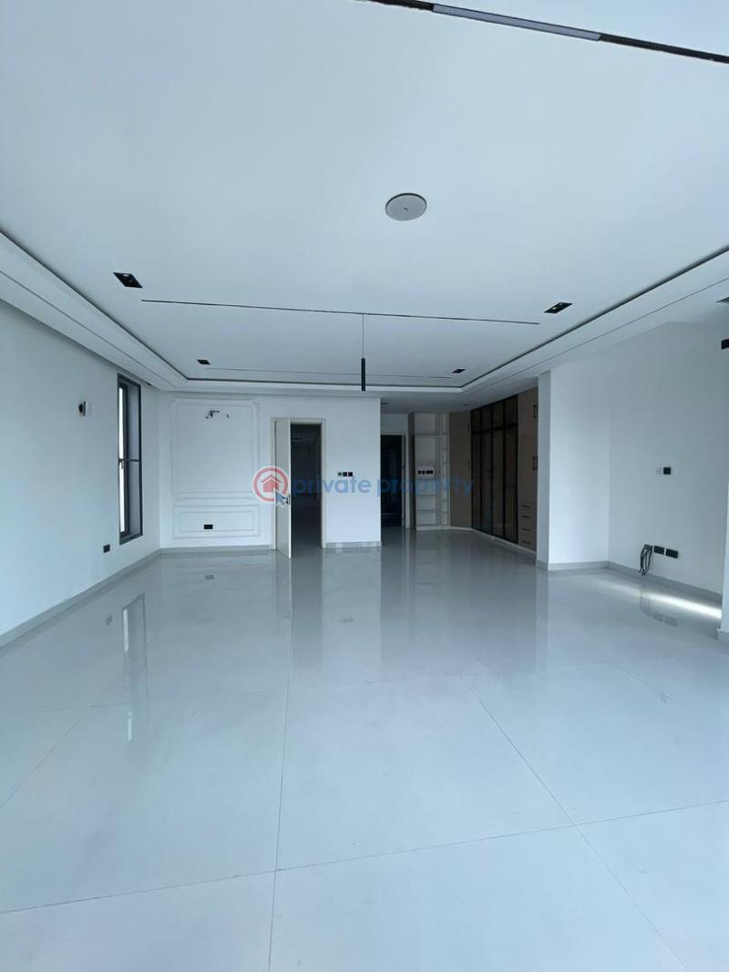 5 bedroom fully detached duplex with bq at royal garden estate, ajah lagos. - 13 5 bedroom Detached Duplex For Sale Royal Garden Estate, Ajah Lagos - 13