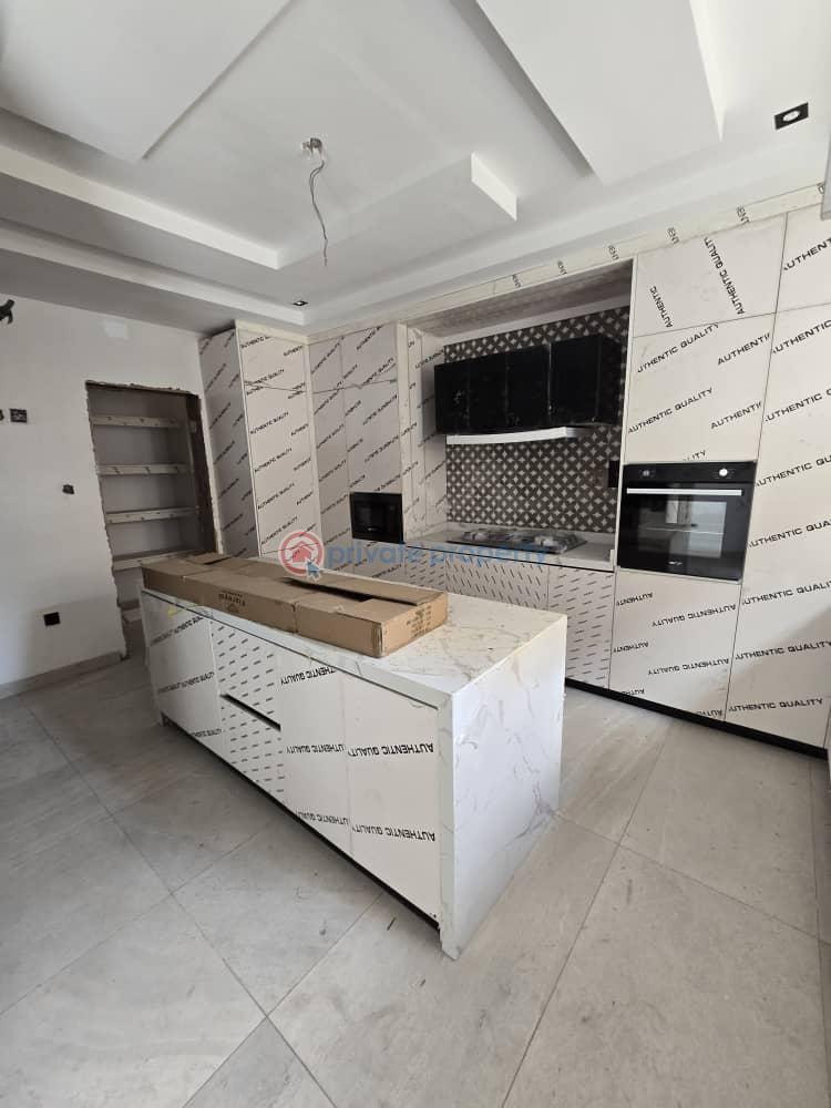 5 bedroom Detached Duplex For Sale Magodo GRA Phase 2 Kosofe/Ikosi Lagos - 2