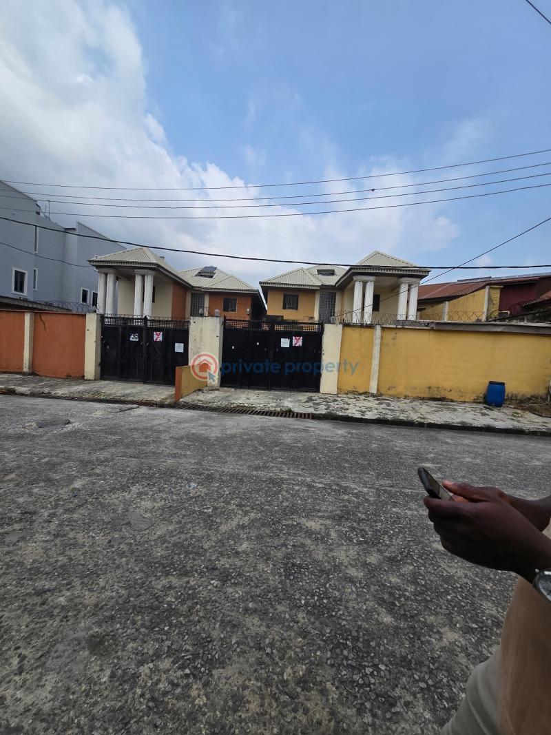 5 bedroom Detached Duplex For Sale Ogudu Gra Estate, Ogudu Lagos