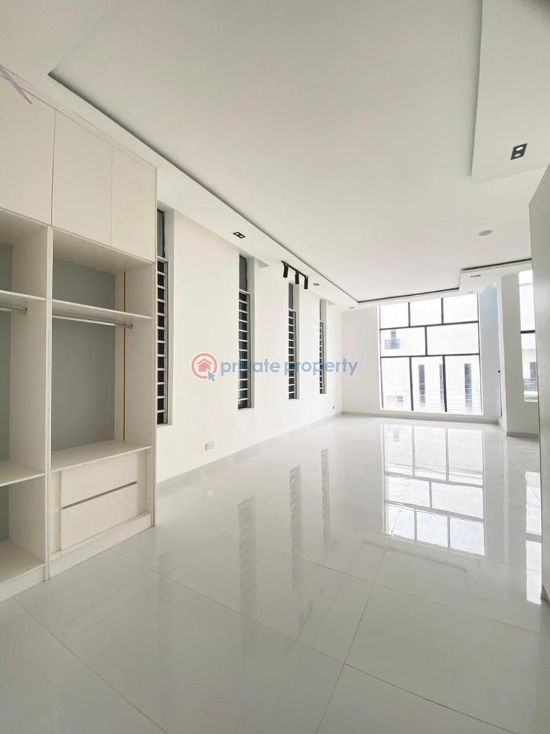 5 bedroom Detached Duplex For Sale 2nd Toll Gate Lekki Lagos - 3
