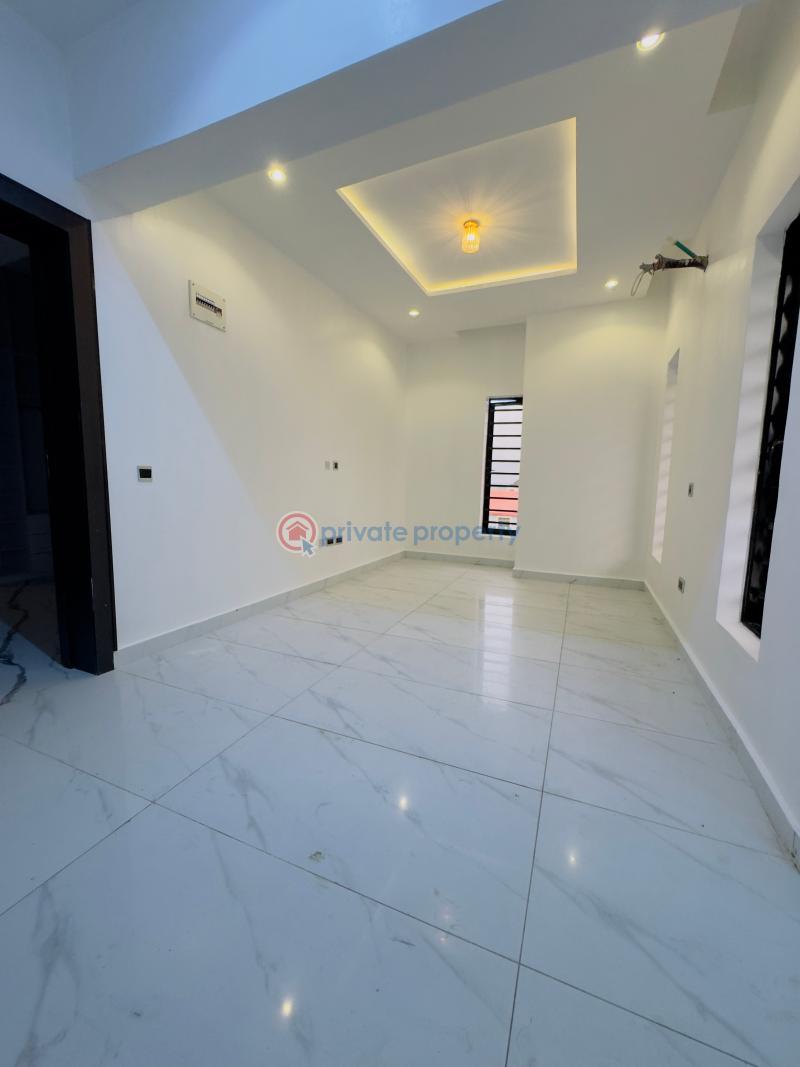 5 bedroom Detached Duplex For Sale 5 Bedroom Fully Detached Duplex With Bq, Magodo Gra Phase 1 Magodo Kosofe/Ikosi Lagos - 35