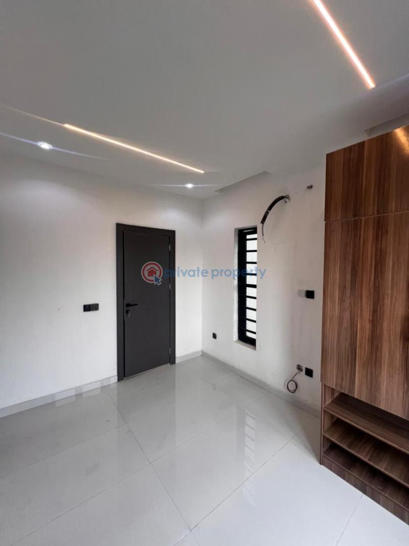 5 bedroom Detached Duplex For Sale Chevron Lekki Lagos - 5