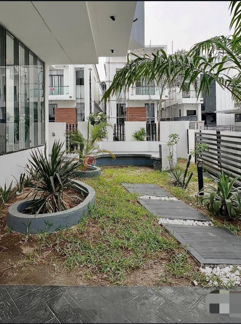 5 bedroom Detached Duplex For Sale Chevron Drive Lekki Lagos - 1