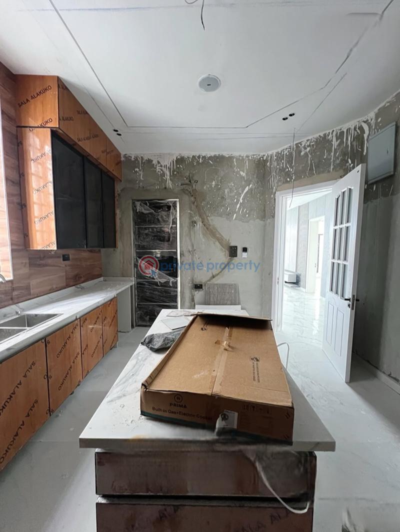 5 bedroom Detached Duplex For Sale Chevron Drive Lekki Lagos - 5
