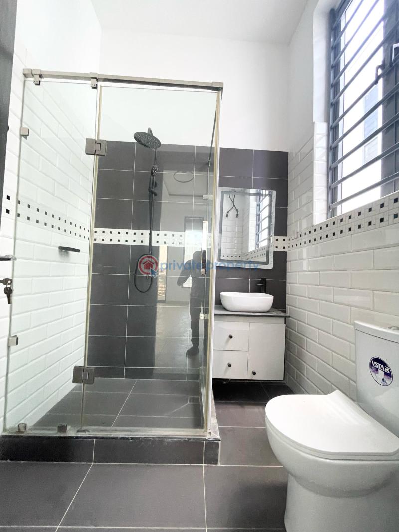 5 bedroom fully detached duplex with pool and cinema - 12 5 bedroom Duplex For Sale Osapa London Osapa Lekki Lagos - 12