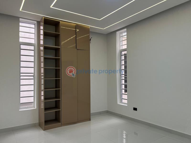 5 bedroom Detached Duplex For Sale Hampton Bay Estate Chevron Lekki Chevron Drive Lekki Lagos - 4