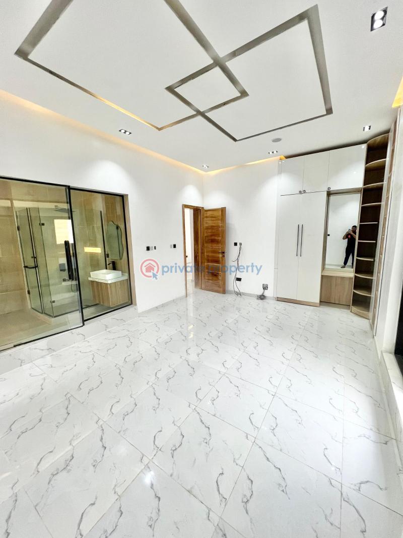 5 bedroom Detached Duplex For Sale Lekki County Lekki Expressway Lagos - 1