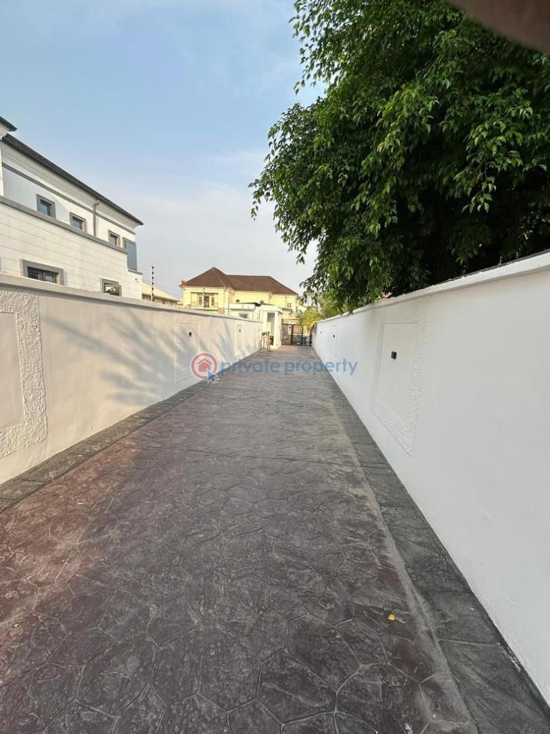 5 bedroom Detached Duplex For Sale Vgc Lekki Phase 2 Lagos - 9