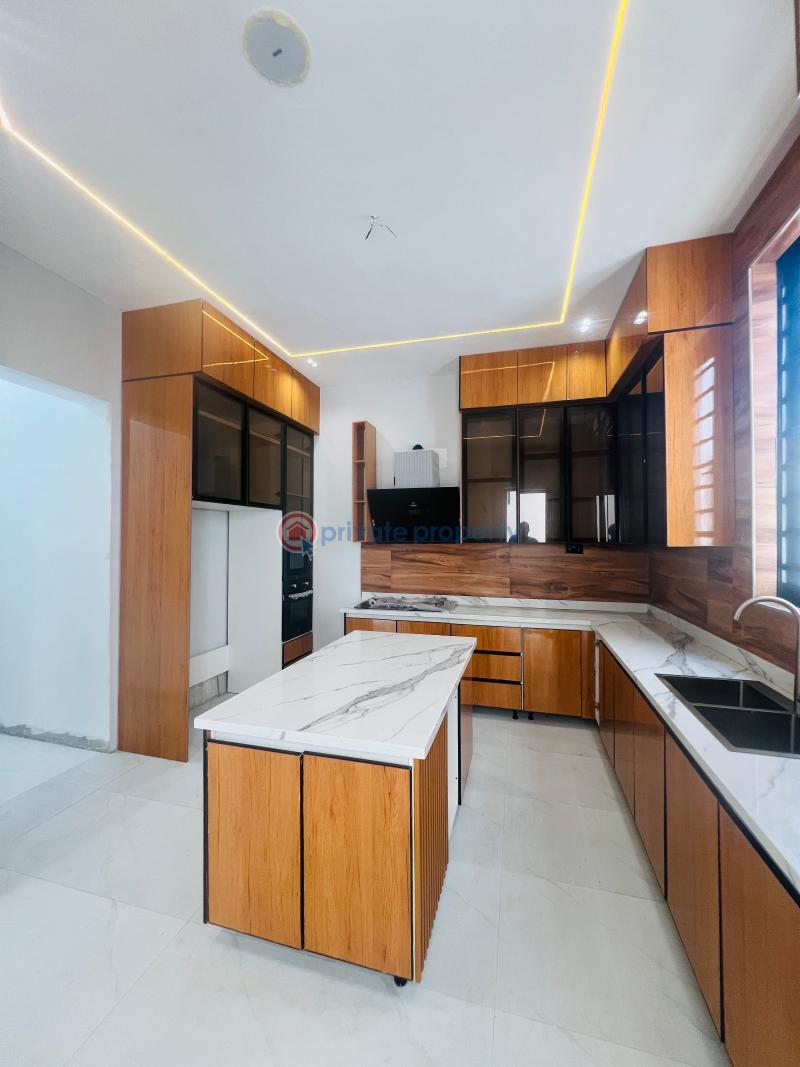 5 bedroom Detached Duplex For Sale Chevron Drive Lekki Lagos - 5