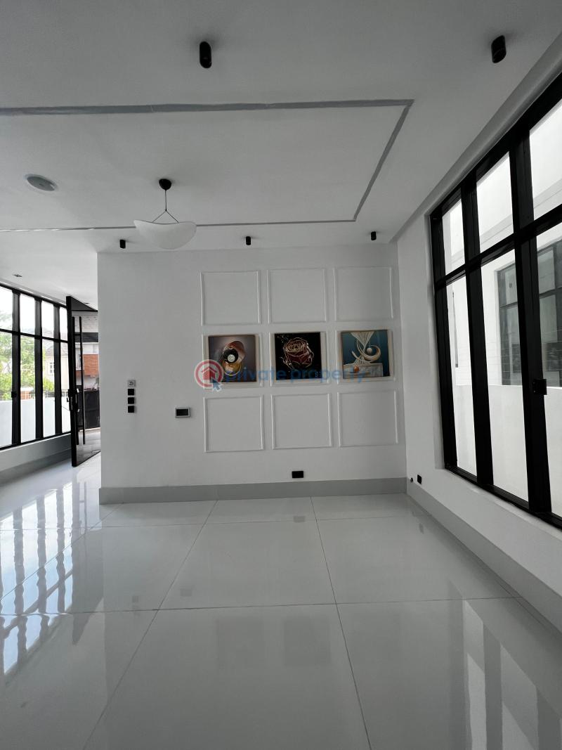 5 bedroom Detached Duplex For Sale Ikota Lekki Lagos - 3