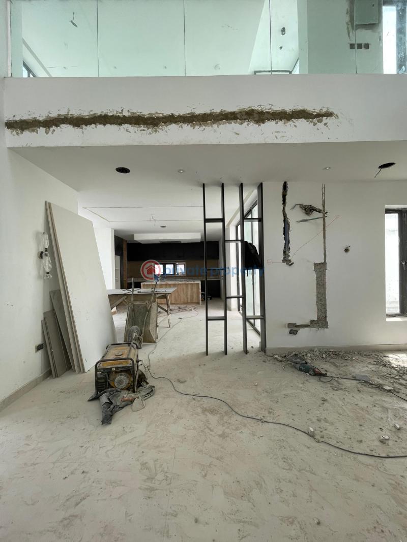 5 bedroom House For Sale Lekki Lagos - 7