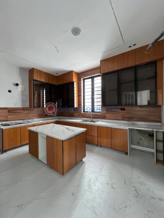5 bedroom Detached Duplex For Sale Chevron Lekki Lagos - 2