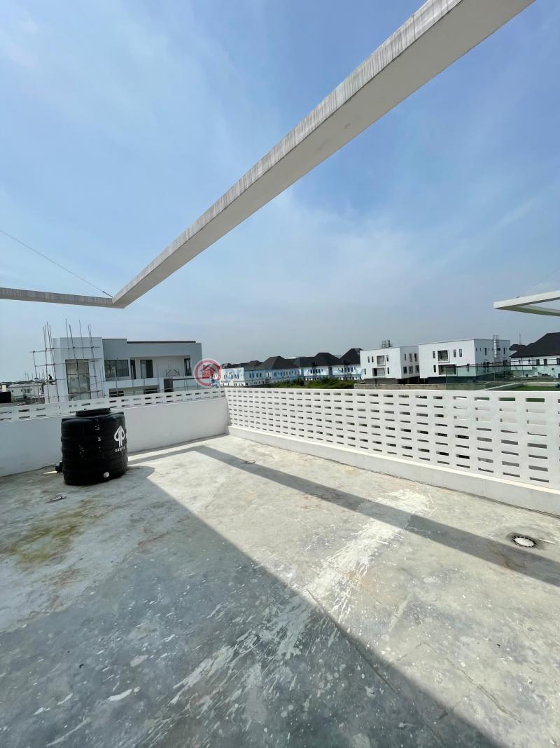5 bedroom House For Sale Lekki Lagos - 2