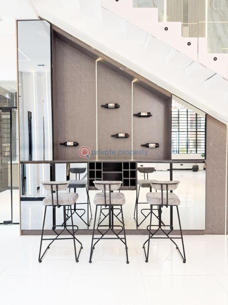 5 bedroom Detached Duplex For Sale Lekki Lagos - 1