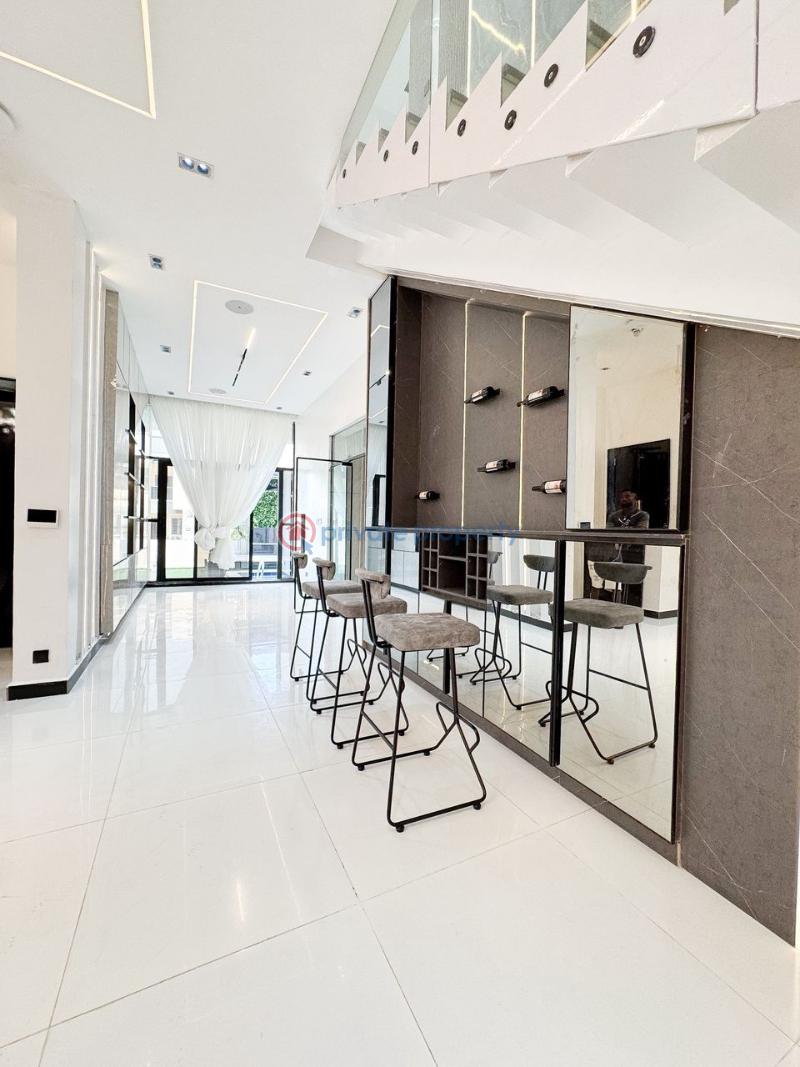 5 bedroom Detached Duplex For Sale Lekki Lagos - 0