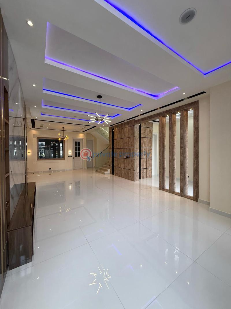 5 bedroom Detached Duplex For Sale Ikota Lekki Lagos - 5