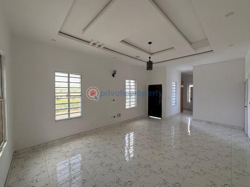 5 bedroom Detached Duplex For Sale Chevron Drive Lekki Lagos - 3
