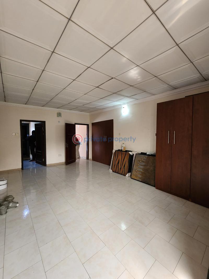 5 bedroom House For Sale Lekki Lagos - 1