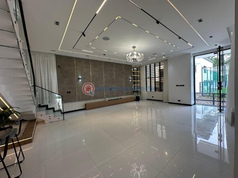 5 bedroom Detached Duplex For Sale Chevron Drive Lekki Lagos - 1
