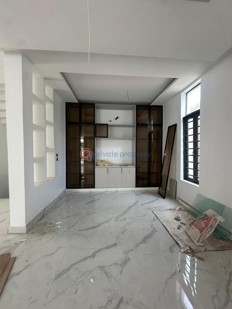 5 bedroom House For Sale Lekki Lagos - 14