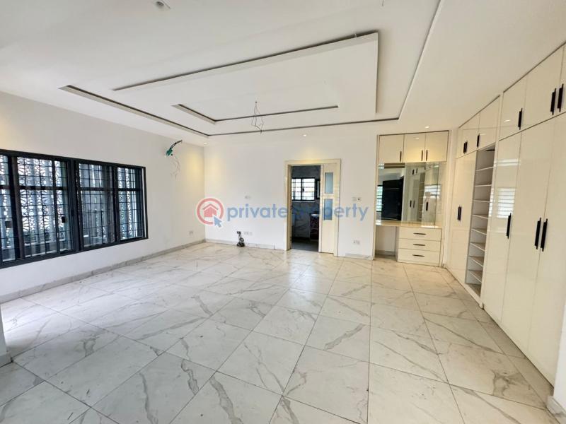 5 bedroom Detached Duplex For Sale Off Admiralty Way Lekki Phase 1 Lagos - 7