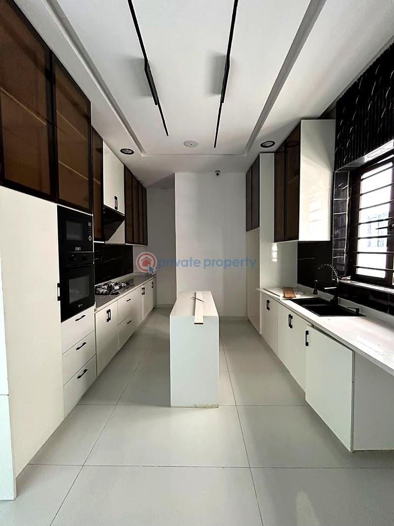 5 bedroom House For Sale Lekki Lagos - 3