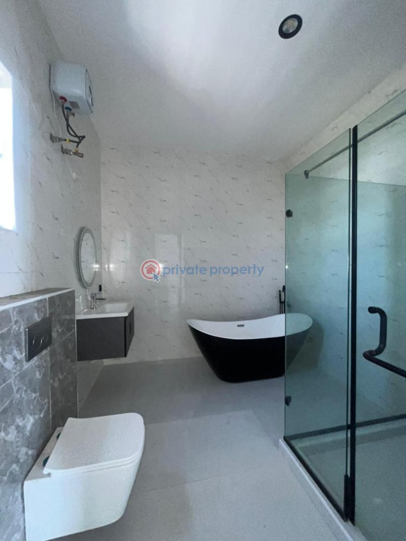 5 bedroom Detached Duplex For Sale Lekki Expressway Lagos - 0