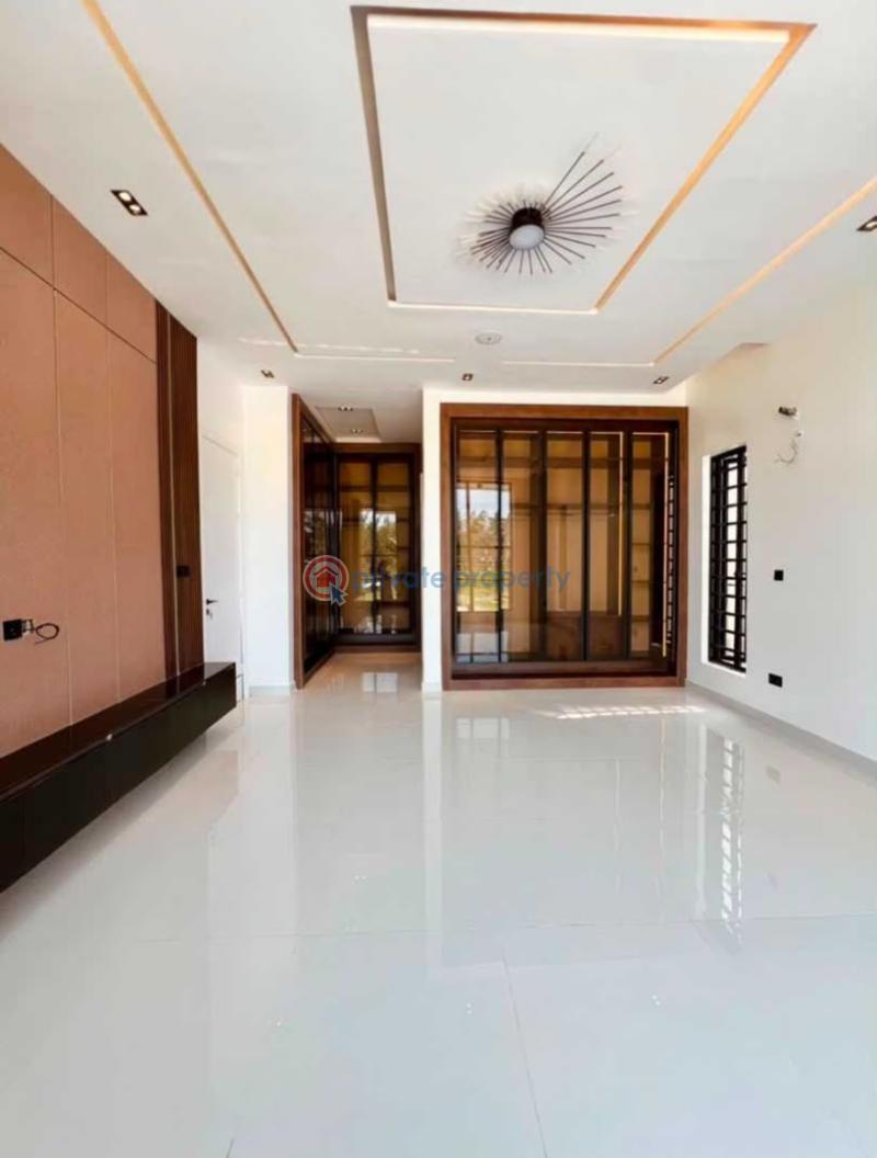 5 bedroom Detached Duplex For Sale Ikota Lekki Lagos - 7
