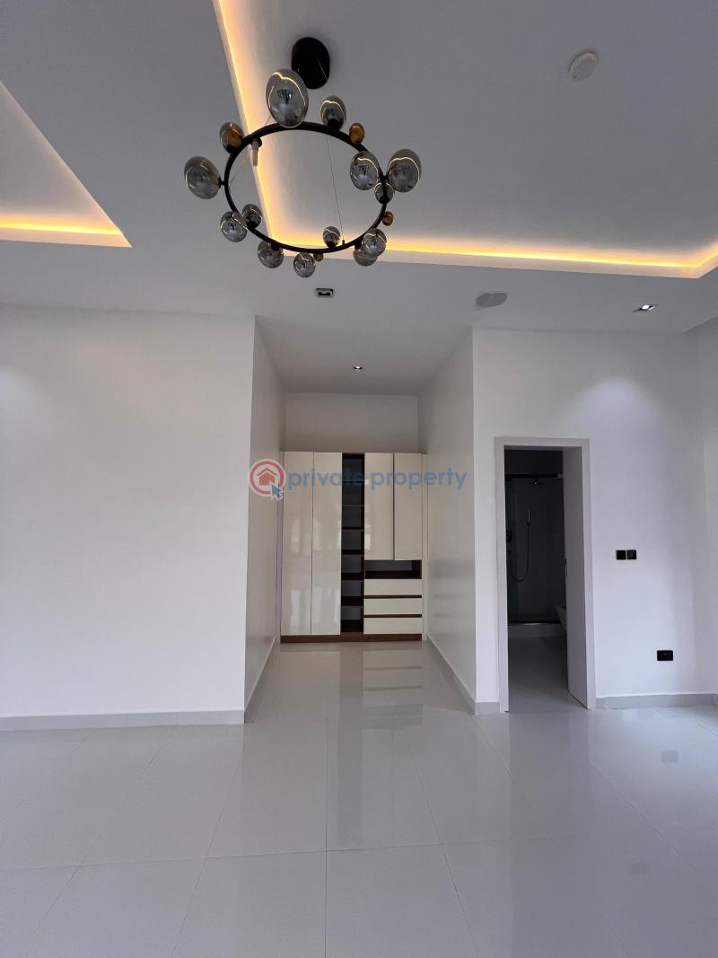5 bedroom House For Sale Osapa Lekki Lagos - 6