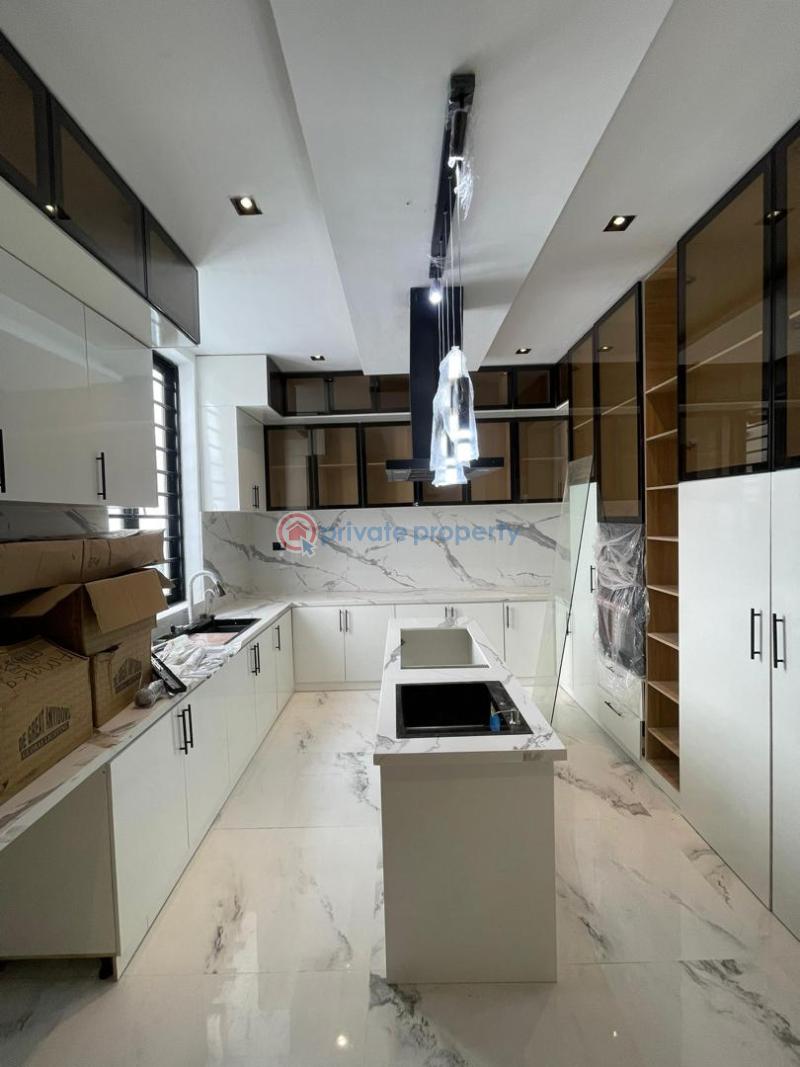 5 bedroom House For Sale Lekki Phase 1 Lagos - 6